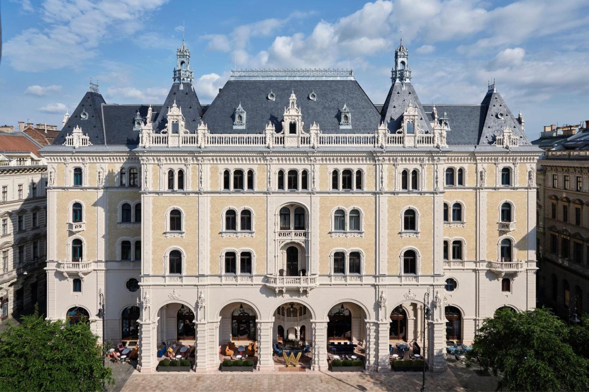 W Budapešť Exteriér fotografie